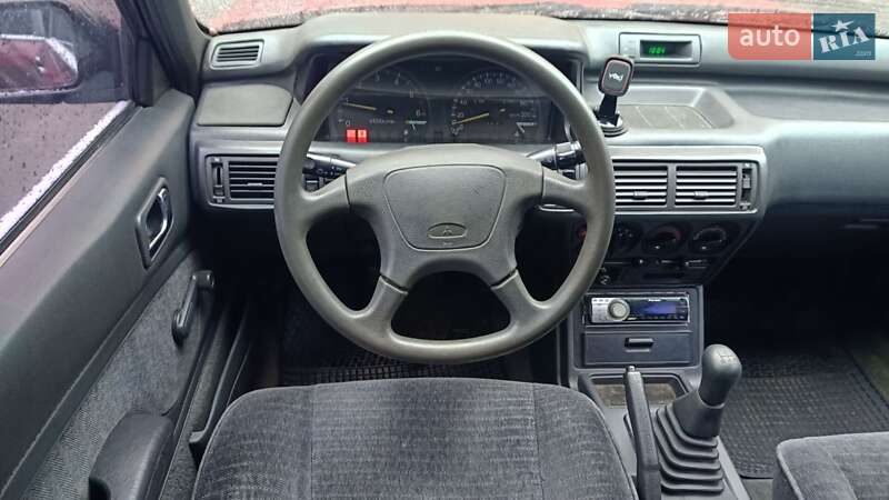 Седан Mitsubishi Galant 1992 в Львове