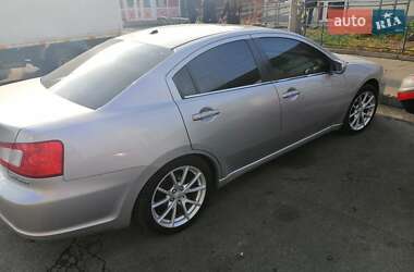 Седан Mitsubishi Galant 2010 в Киеве