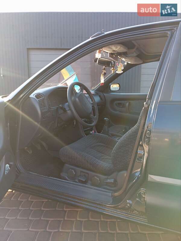 Седан Mitsubishi Galant 1993 в Кривом Роге