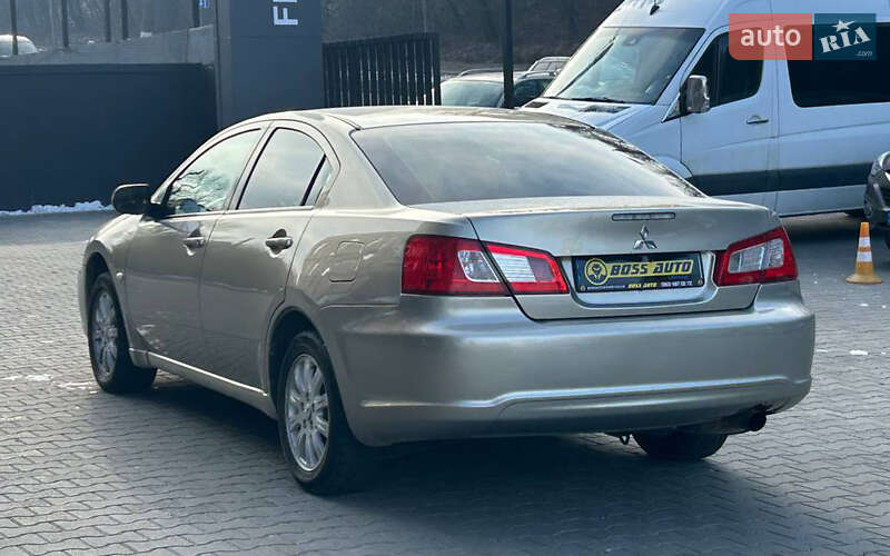 Седан Mitsubishi Galant 2008 в Черновцах
