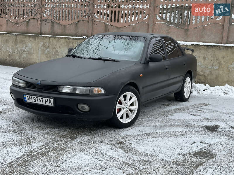 Седан Mitsubishi Galant 1993 в Вільнянську