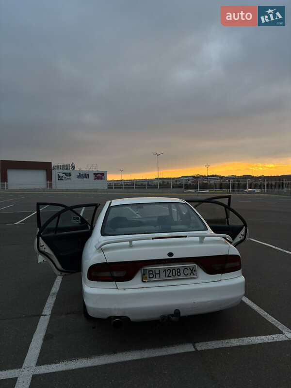 Седан Mitsubishi Galant 1993 в Одесі