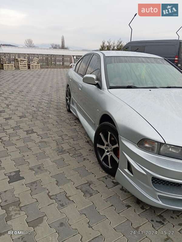 Седан Mitsubishi Galant 1999 в Іршаві