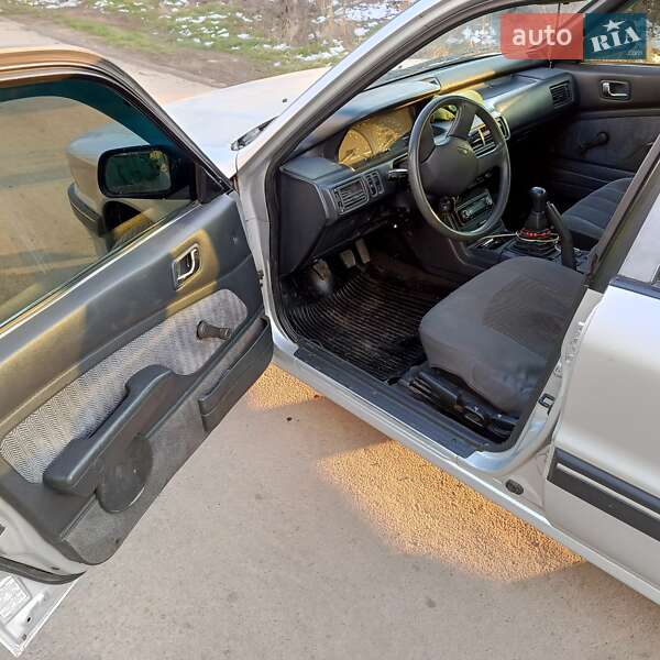 Седан Mitsubishi Galant 1988 в Одессе