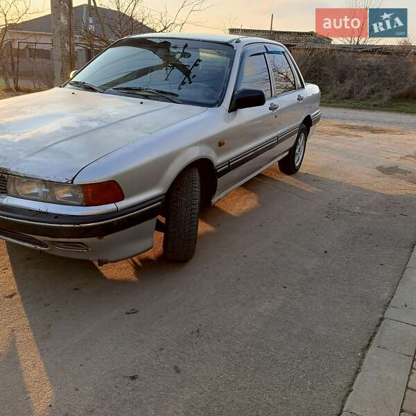 Mitsubishi Galant 1988