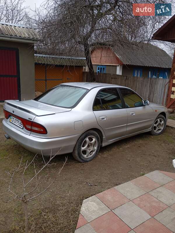 Седан Mitsubishi Galant 1996 в Черновцах