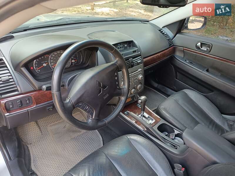 Седан Mitsubishi Galant 2008 в Кобеляках