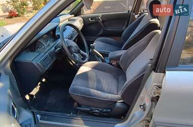Седан Mitsubishi Galant 1988 в Фонтанці