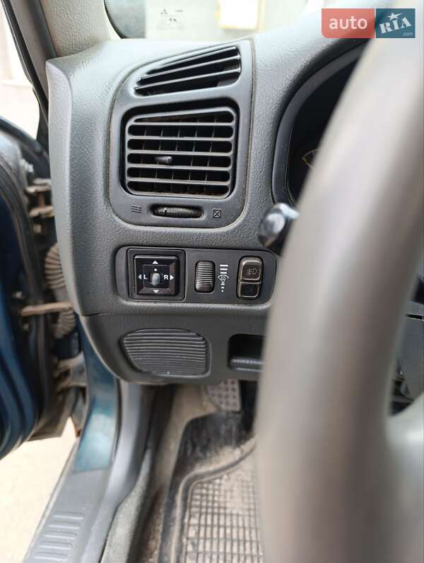 Седан Mitsubishi Galant 1995 в Запоріжжі