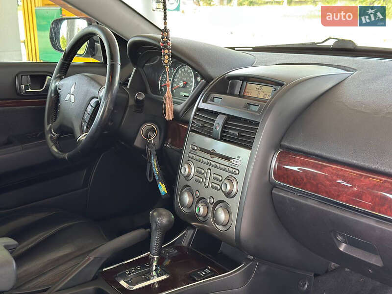 Седан Mitsubishi Galant 2008 в Днепре