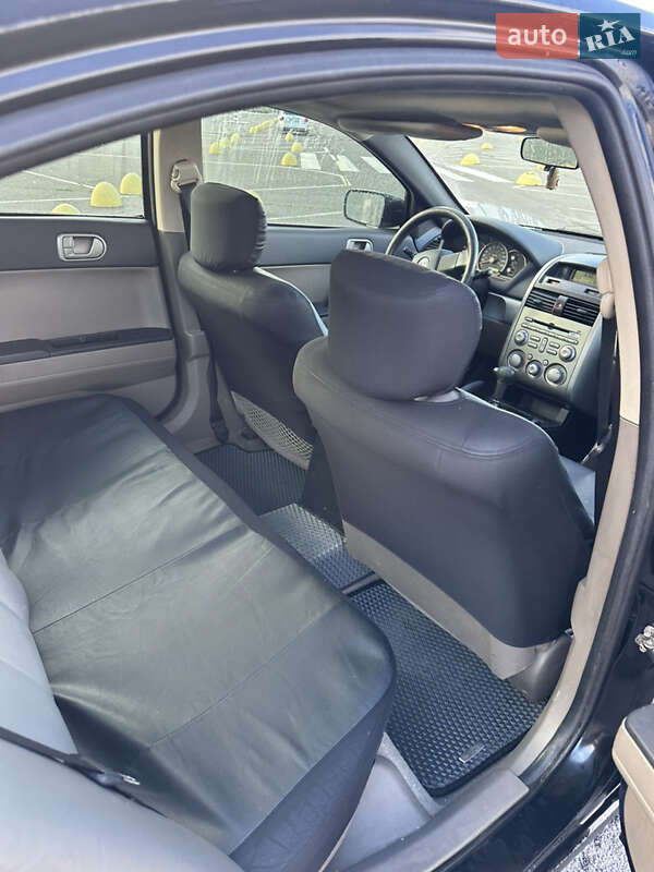Седан Mitsubishi Galant 2004 в Киеве
