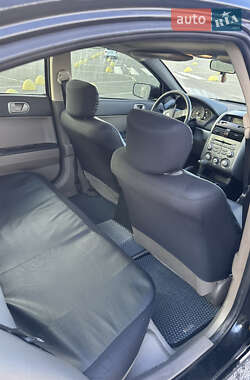 Седан Mitsubishi Galant 2004 в 