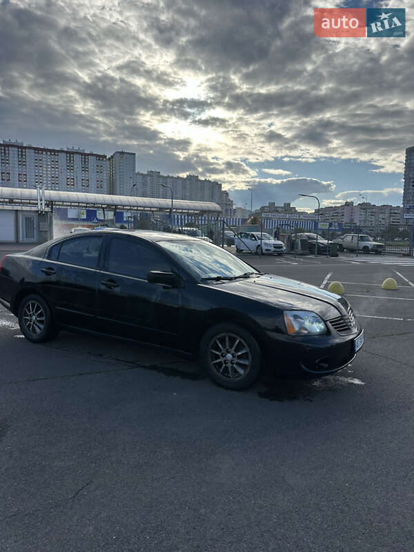 Седан Mitsubishi Galant 2004 в Киеве