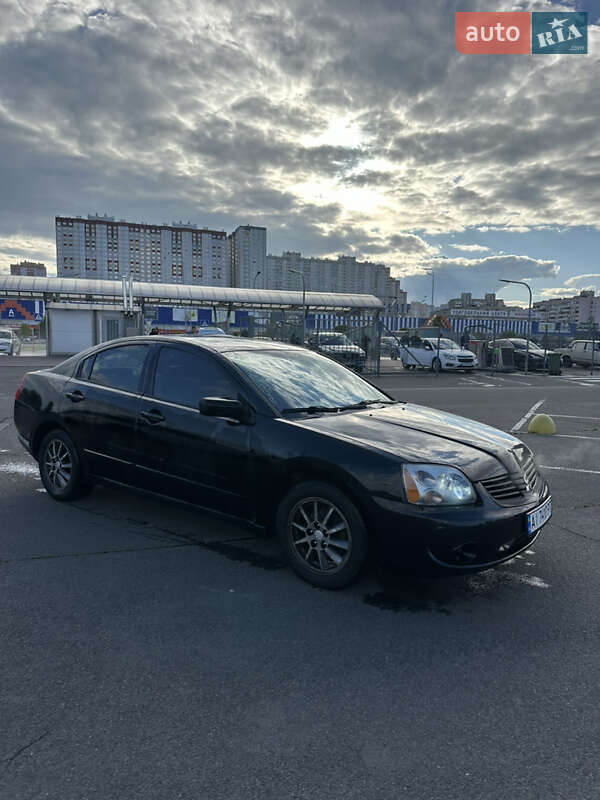 Седан Mitsubishi Galant 2004 в Киеве