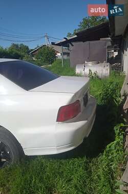 Седан Mitsubishi Galant 2001 в Косові