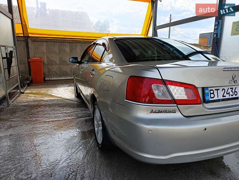 Седан Mitsubishi Galant 2008 в Харькове