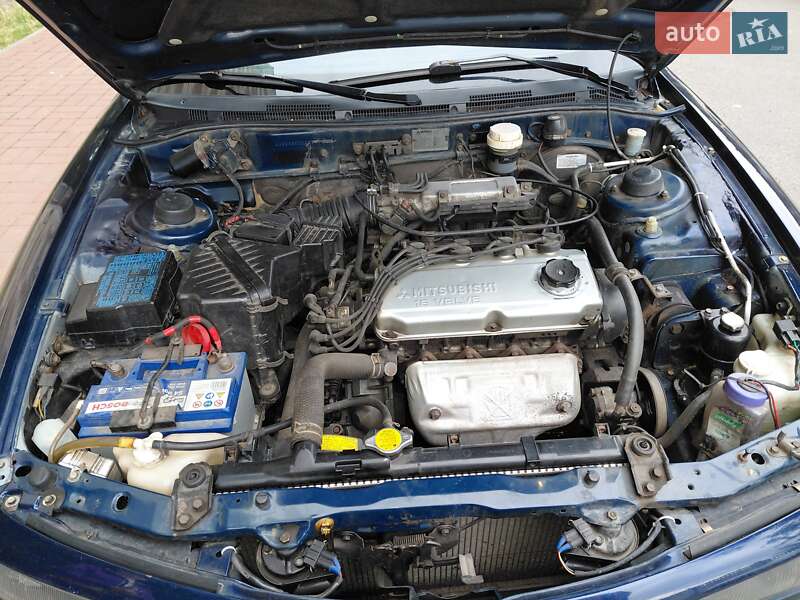 Седан Mitsubishi Galant 1995 в Кременчуге