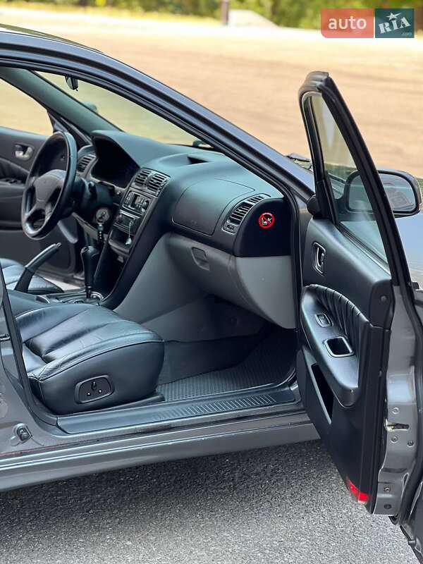 Седан Mitsubishi Galant 1998 в Одесі