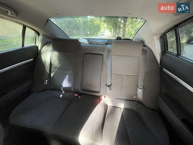 Седан Mitsubishi Galant 2007 в Киеве