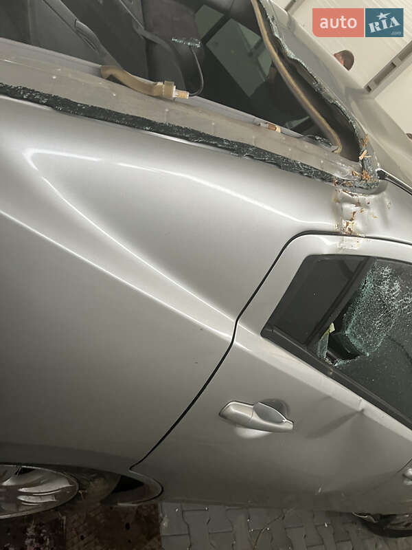 Седан Mitsubishi Galant 2008 в Львове