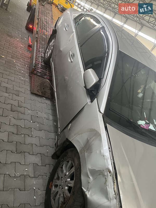 Седан Mitsubishi Galant 2008 в Львове