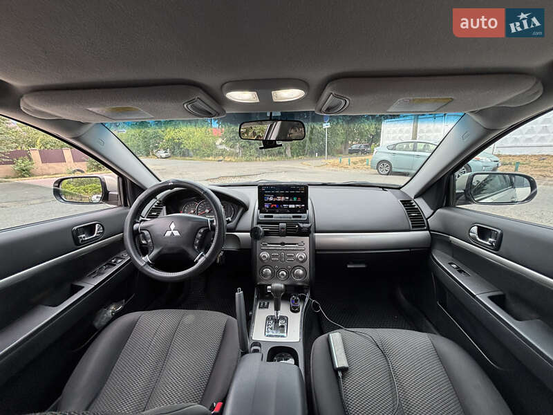 Седан Mitsubishi Galant 2009 в Киеве