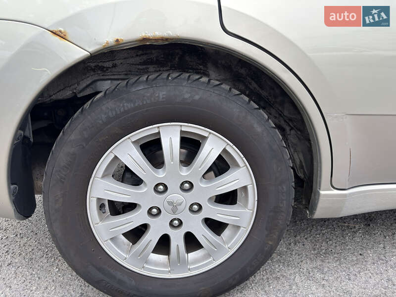 Седан Mitsubishi Galant 2009 в Киеве