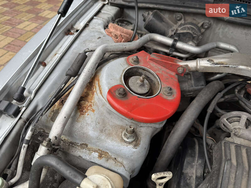 Седан Mitsubishi Galant 1998 в Киеве