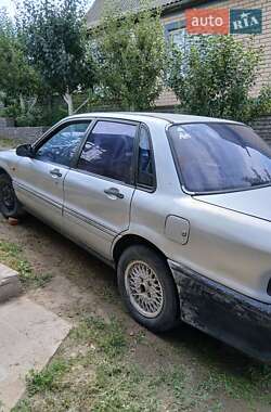 Седан Mitsubishi Galant 1992 в 