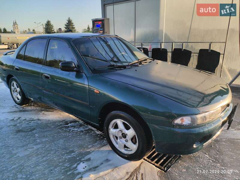 Седан Mitsubishi Galant 1996 в Хмельницькому