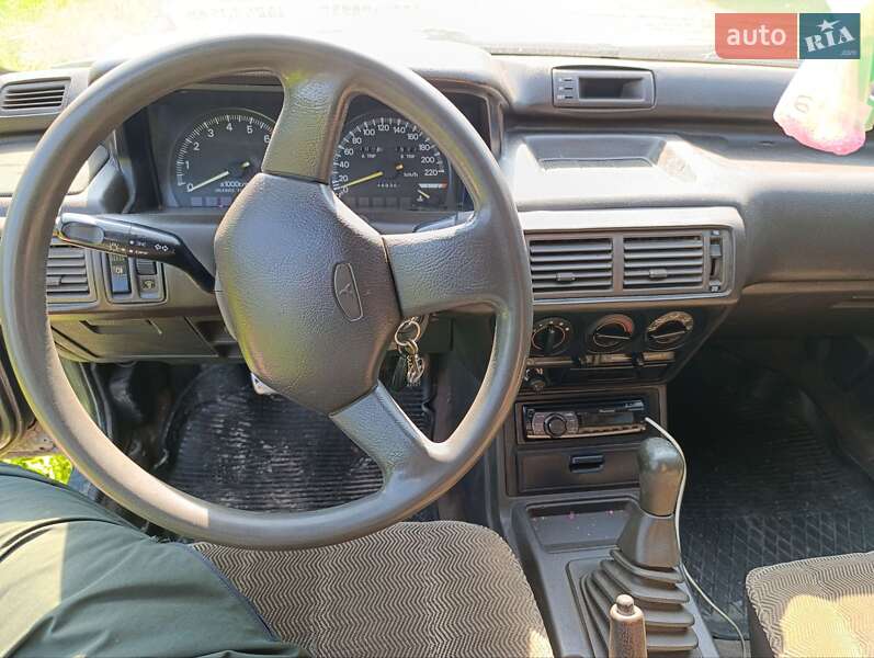 Седан Mitsubishi Galant 1988 в Чорткове