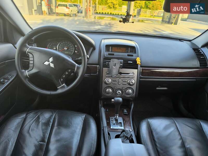 Седан Mitsubishi Galant 2008 в Виннице