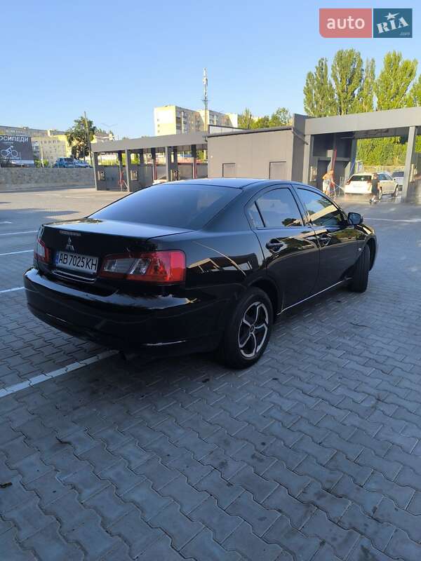Седан Mitsubishi Galant 2008 в Виннице