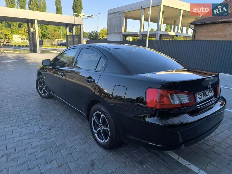 Седан Mitsubishi Galant 2008 в Виннице