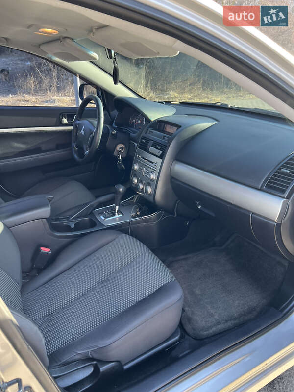 Седан Mitsubishi Galant 2008 в Ужгороде