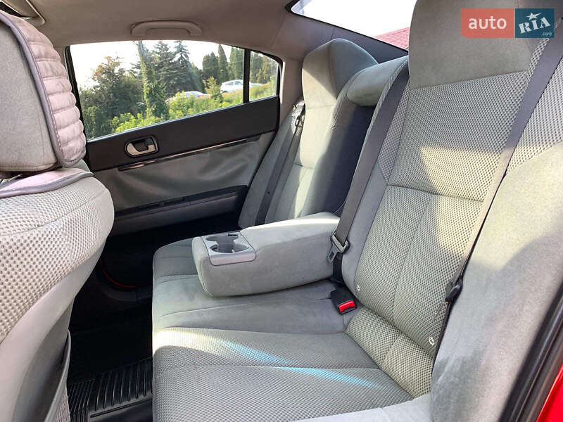 Седан Mitsubishi Galant 2012 в Виннице