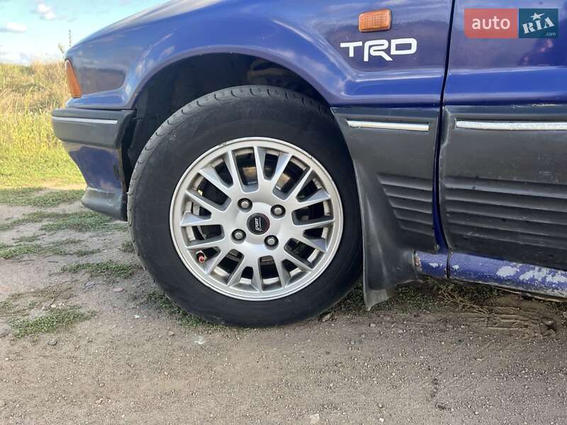 Лифтбек Mitsubishi Galant 1989 в Гайсине