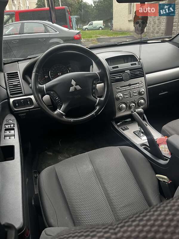 Седан Mitsubishi Galant 2009 в 