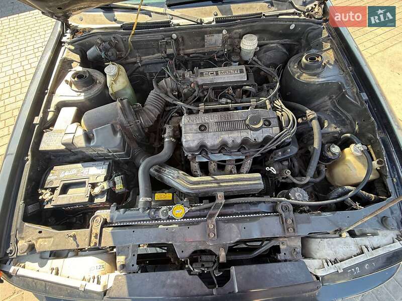 Седан Mitsubishi Galant 1990 в Одессе