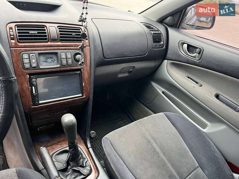 Седан Mitsubishi Galant 2000 в Белой Церкви