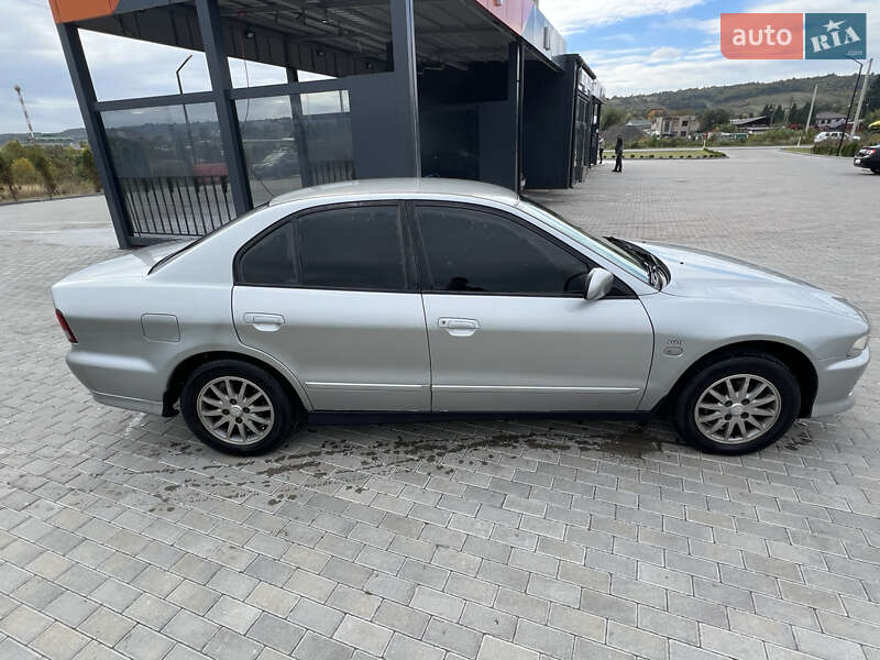 Седан Mitsubishi Galant 1999 в Золочеве
