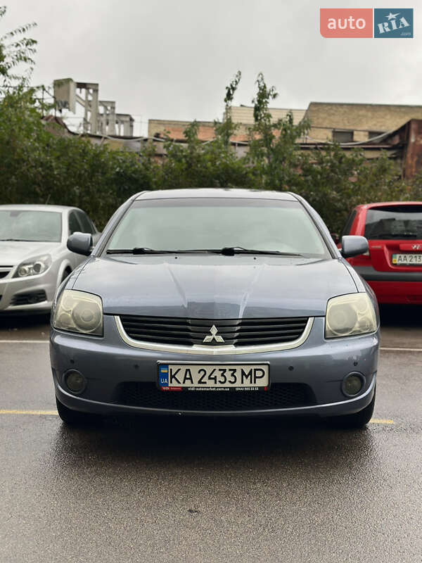 Седан Mitsubishi Galant 2006 в Киеве