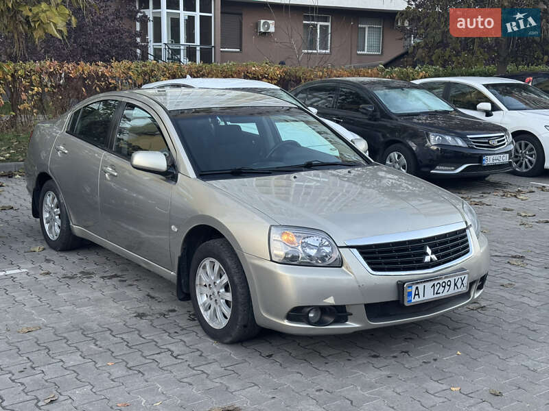 Седан Mitsubishi Galant 2009 в Киеве
