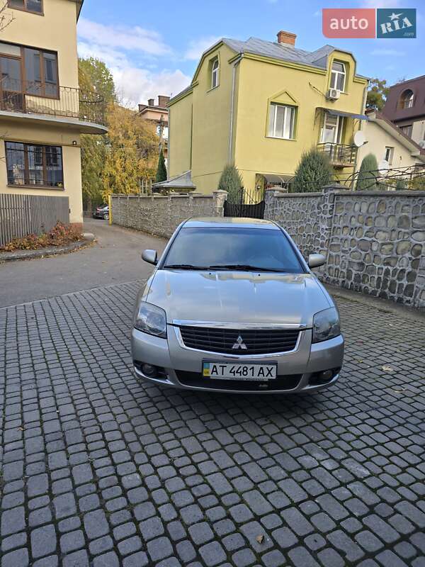 Седан Mitsubishi Galant 2009 в Ивано-Франковске