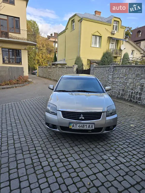 Mitsubishi Galant 2009