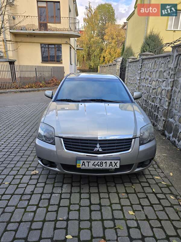 Седан Mitsubishi Galant 2009 в Ивано-Франковске
