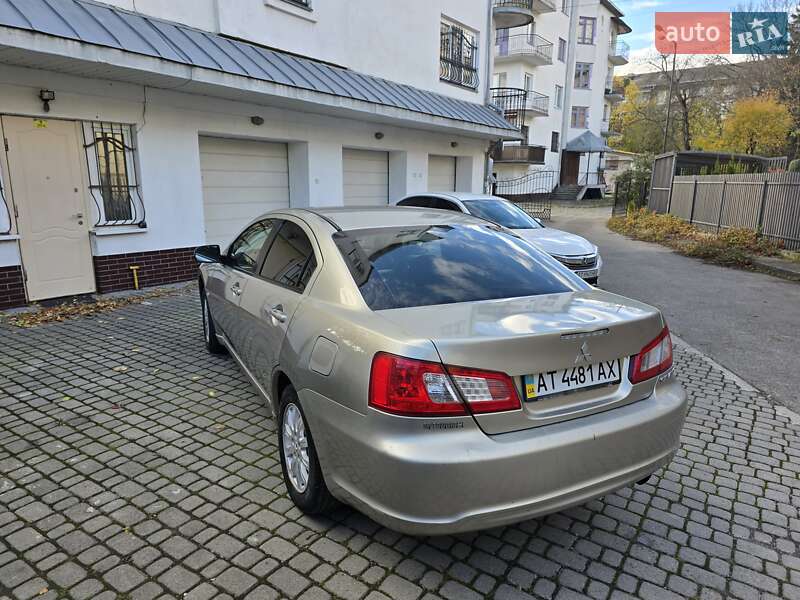 Седан Mitsubishi Galant 2009 в Ивано-Франковске