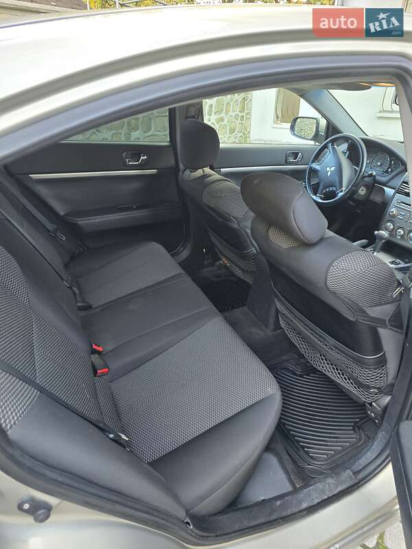 Седан Mitsubishi Galant 2009 в Ивано-Франковске