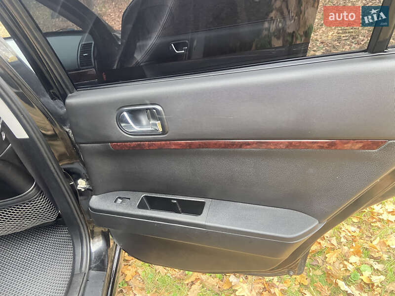 Седан Mitsubishi Galant 2009 в Ладижині