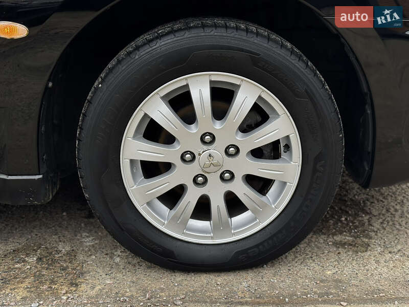 Седан Mitsubishi Galant 2008 в Житомире